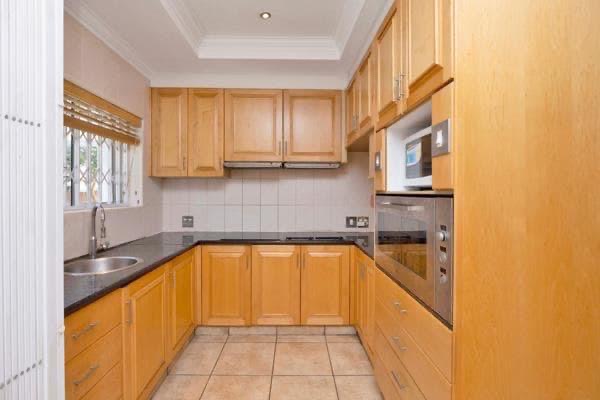 8 Bedroom Property for Sale in Rondebosch Western Cape
